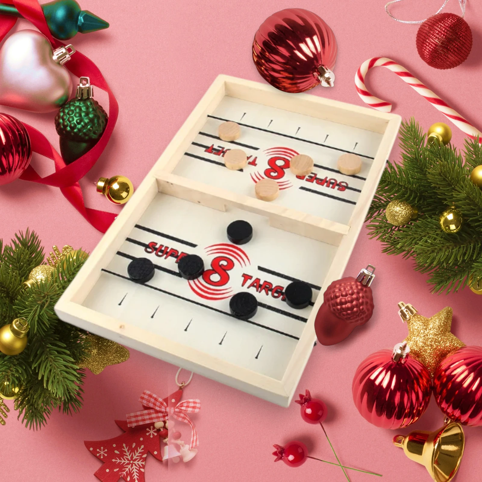 Stickad tomteluva i juldesign för mamma och barn – perfekt för julfirande och familjefoton.