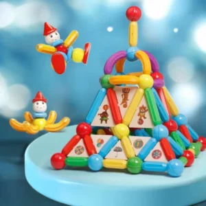 Kreativt magnetiskt byggset i cirkustema med färgglada stavar, bollar och lekfulla figurer.