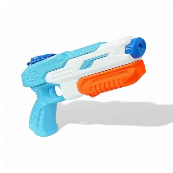 Blå och orange pump vattenpistol för utomhuslek.