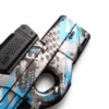 Närbild på vattenkulvapen i blå P90-modell